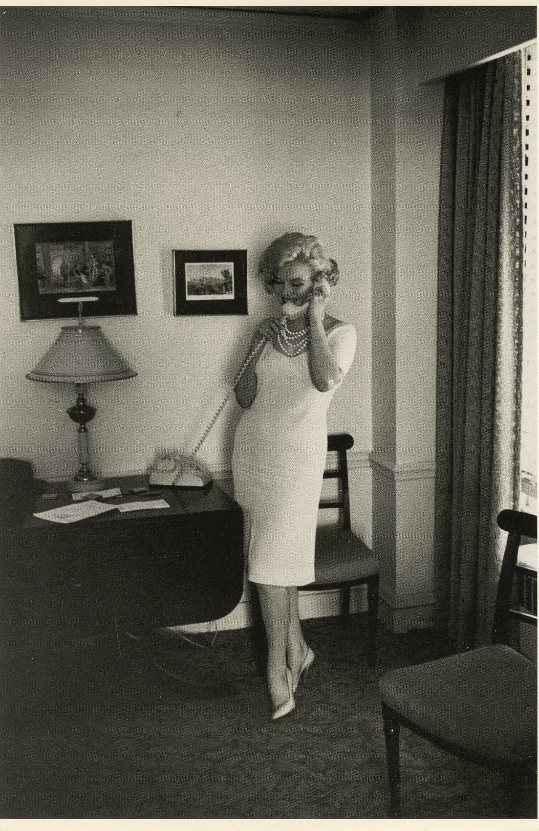 Marilyn Monroe Vintage Style Postcard by Manfred Linus