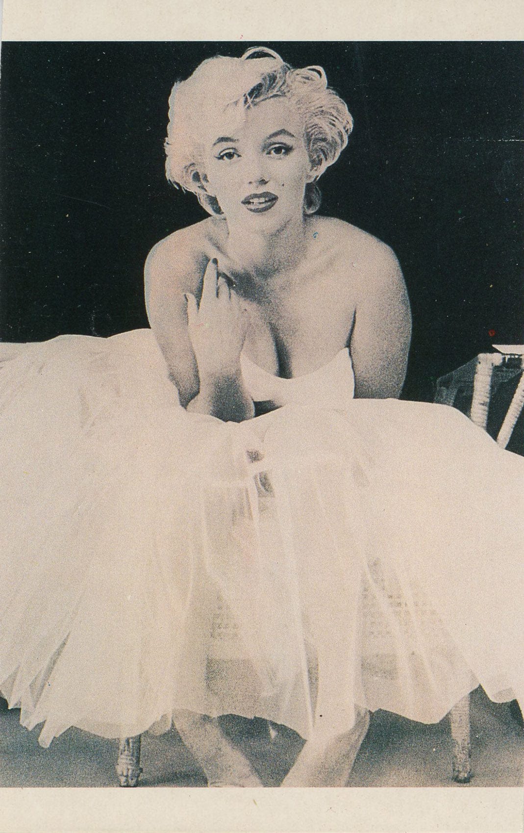 Marilyn Monroe Vintage Style Postcard - "Dress"