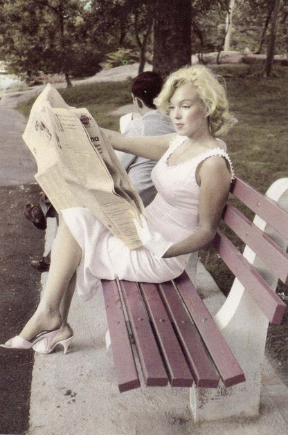 Marilyn Monroe Vintage Style Postcard - Reading the Paper