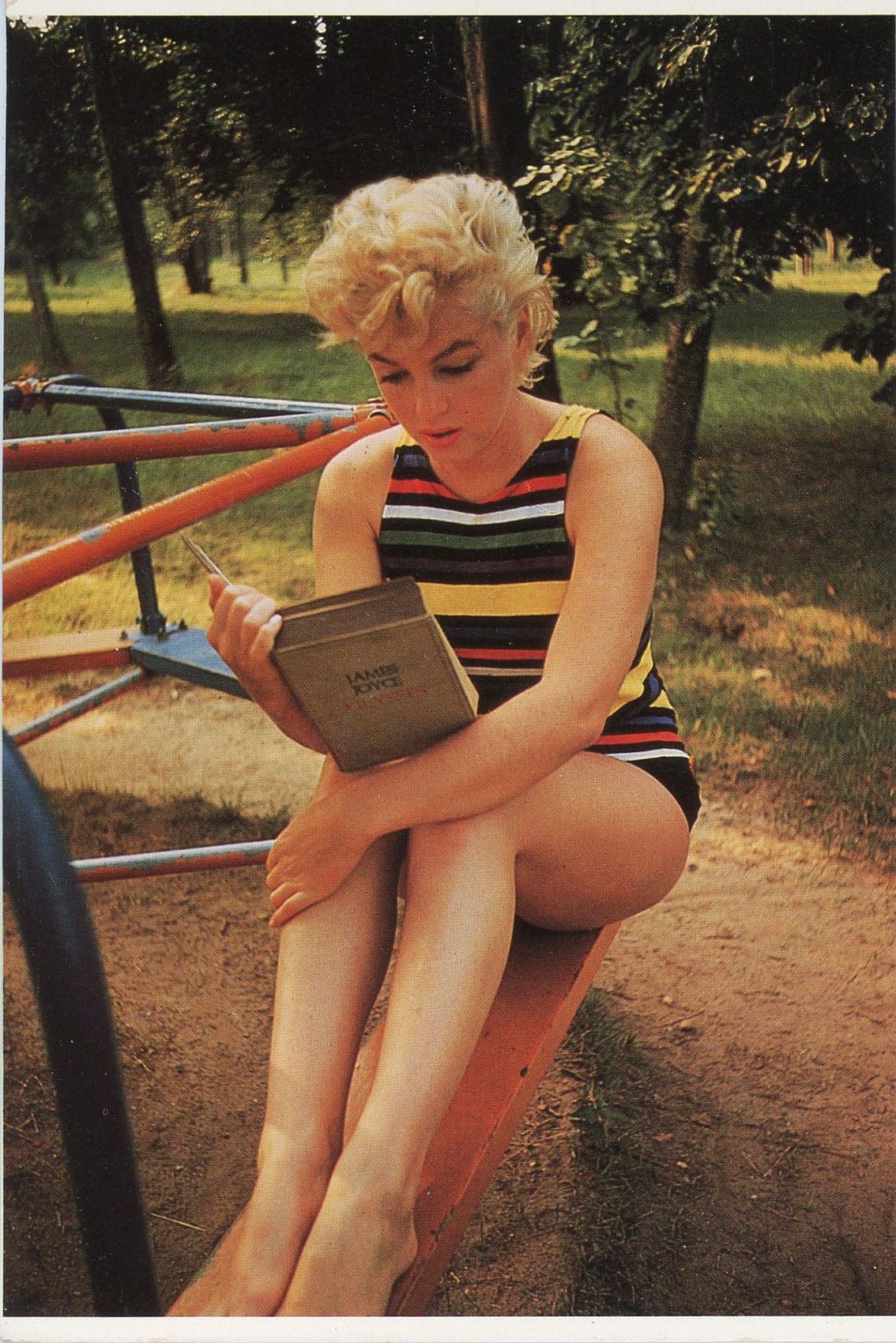 Marilyn Monroe Vintage Style Postcard - Reading a Book