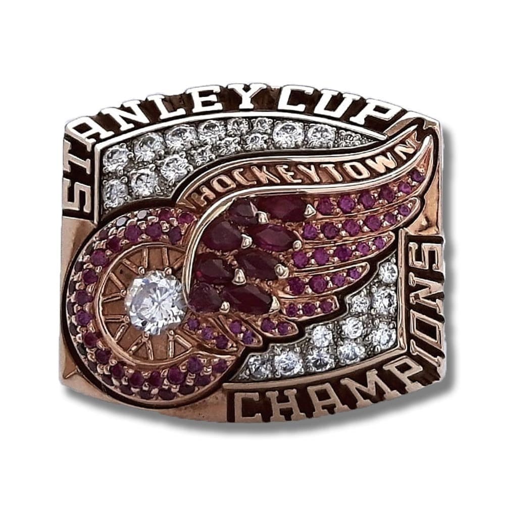 Jostens and the Tampa Bay Lightning Commemorate Back-to-Back Stanley Cup  Wins with a Record-Breaking Ring Set with Over 30 Carats of Genuine Stones  | Jostens